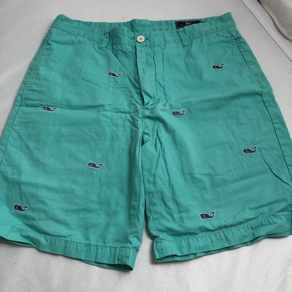 Vineyard Vines green and navy embroidered whale club shorts